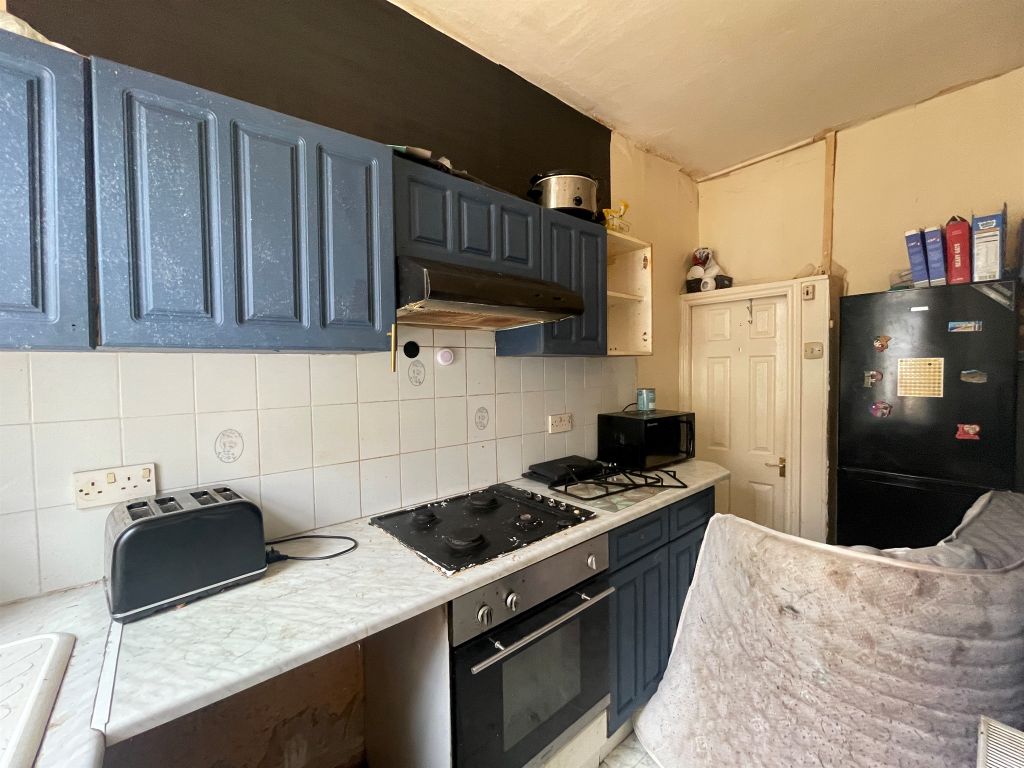 Property photo 2 of 11