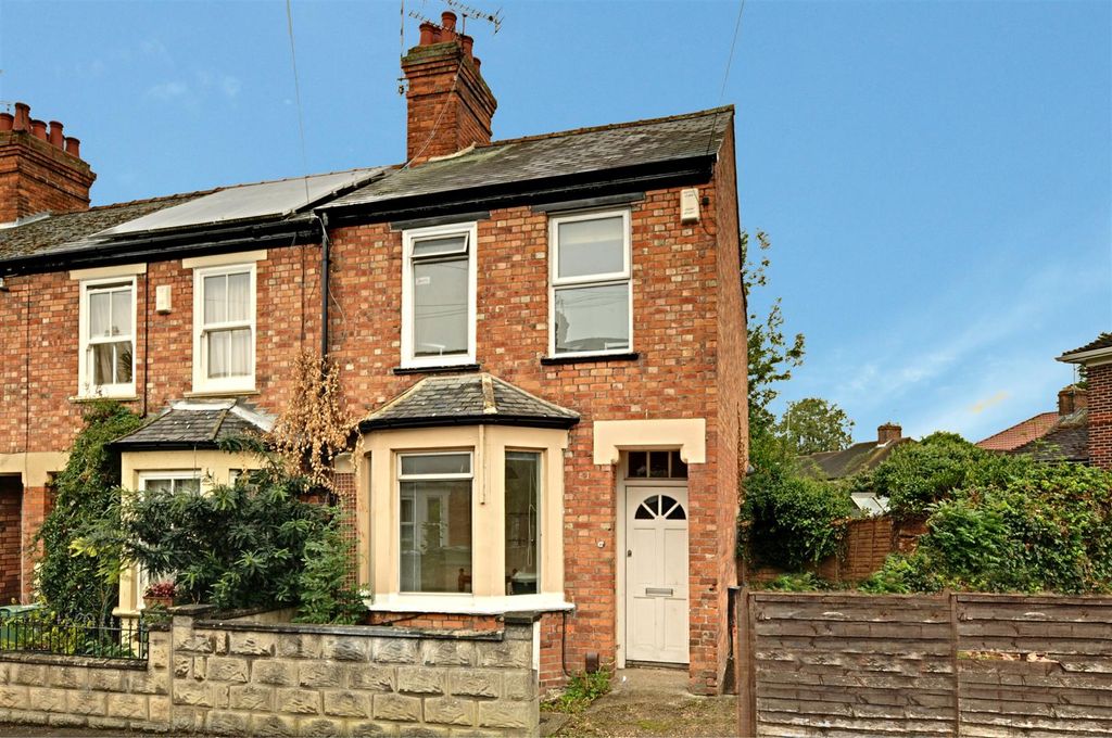 Property photo 1 of 8