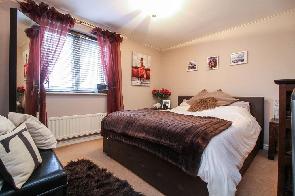 Additional image 6 of 2 bed flat for saleBridge Street, Morpeth NE61