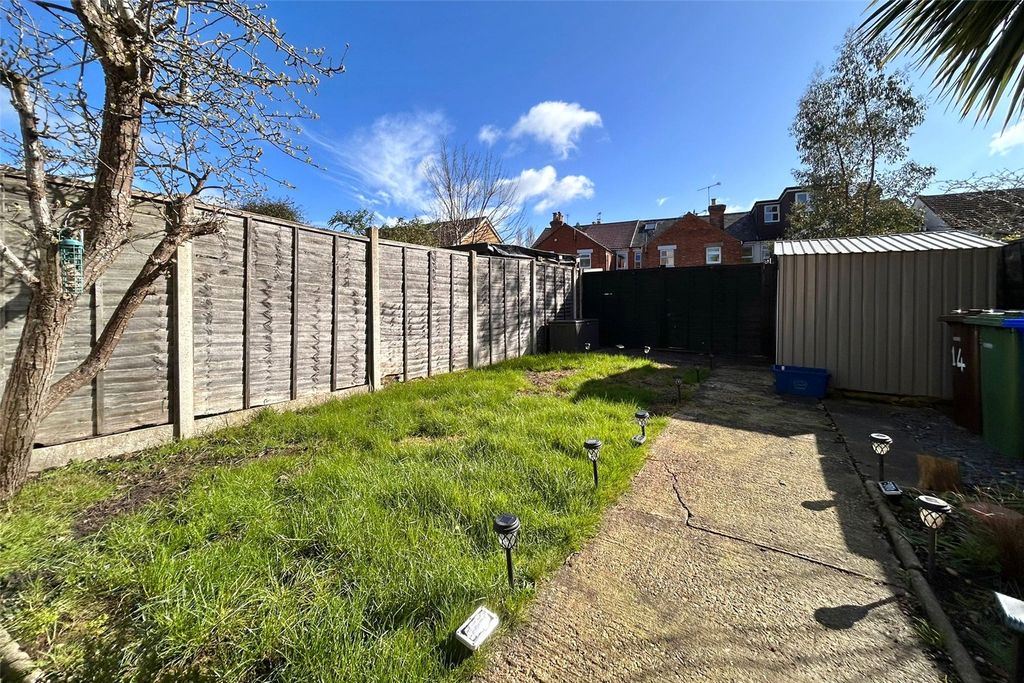 Additional image 5 of 3 bed semi-detached house for saleInstitute Road, Aldershot, Hampshire GU12