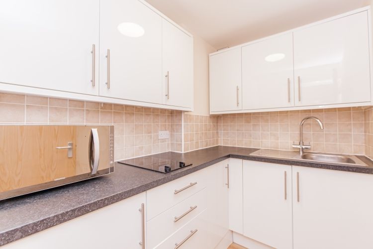 Property photo 3 of 7 Kitchen