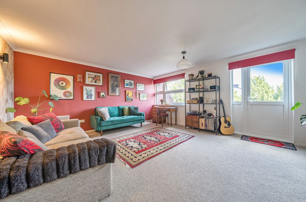 Property photo 2 of 12 1356106-6-68c9A4F...