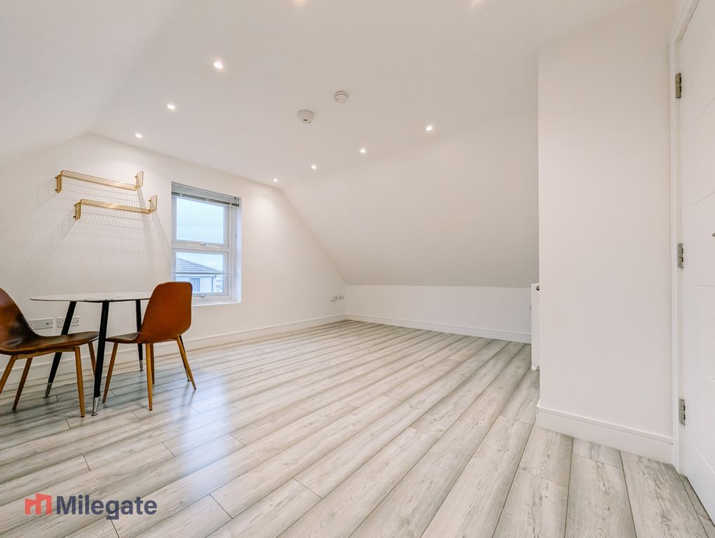 Property photo 2 of 8 Photo 2