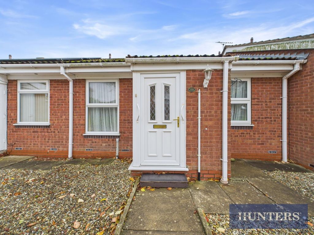 Property photo 1 of 15 Front (Exterior)