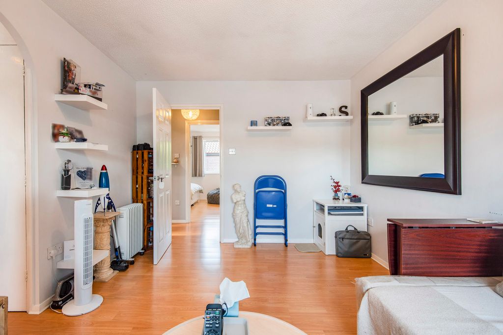 Property photo 3 of 12 Pbox-Img.Jpg