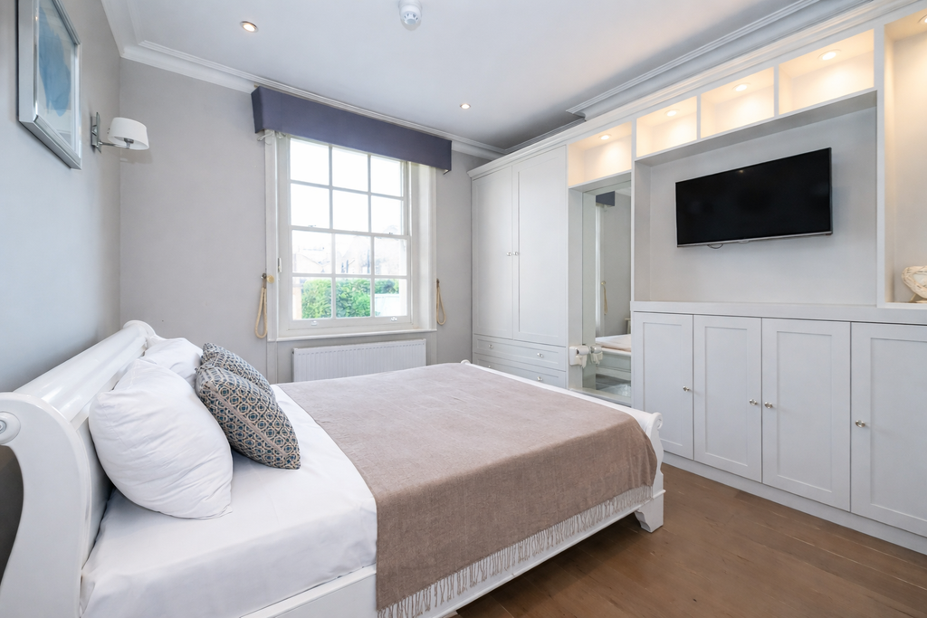 Property photo 3 of 6