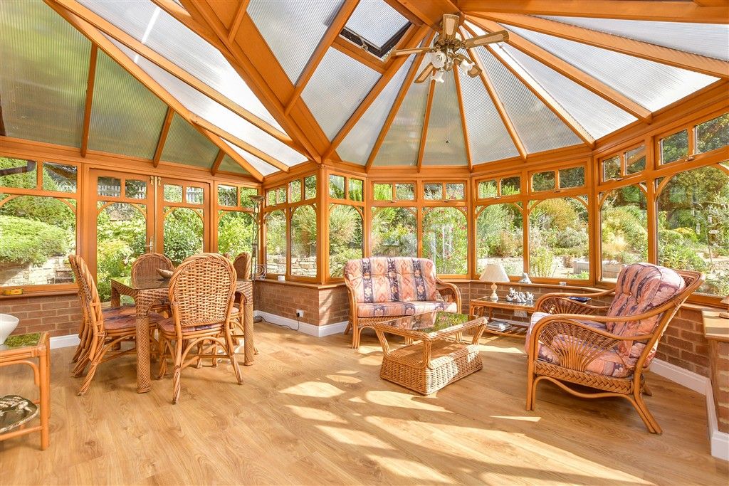 Property photo 3 of 30 Conservatory