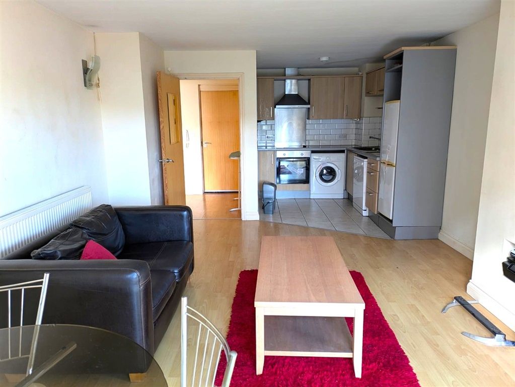 Property photo 3 of 11 Lounge/Kitchen