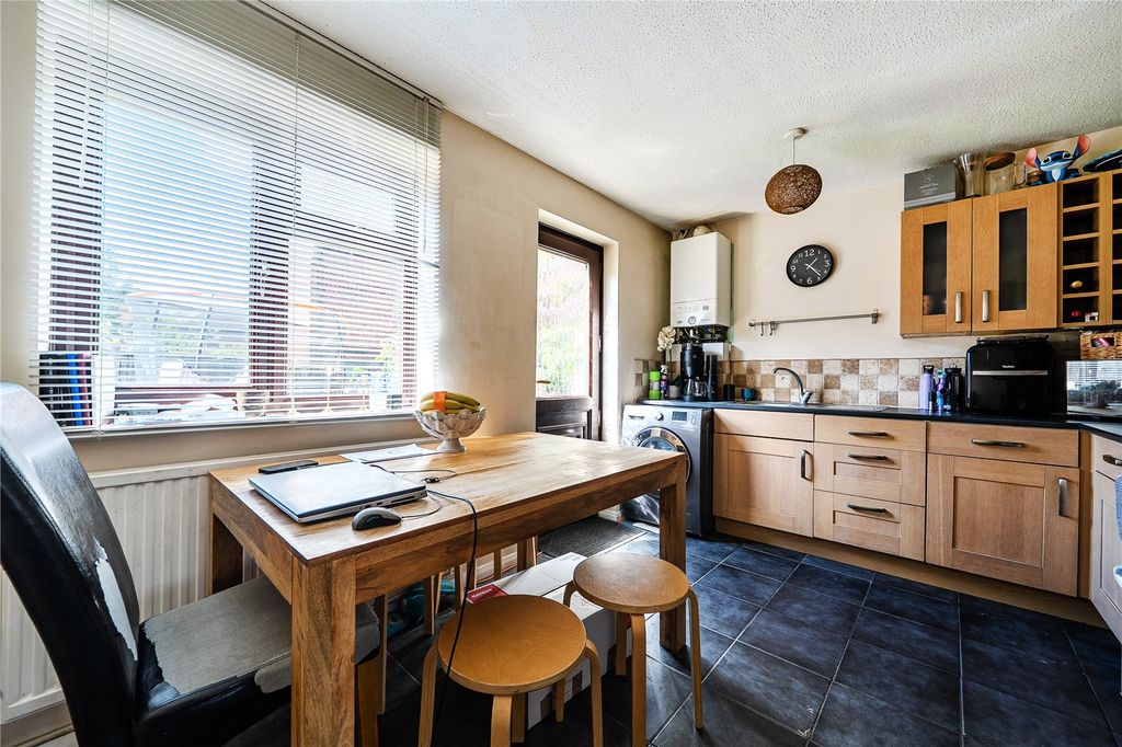 Property photo 2 of 10 Picture No. 17