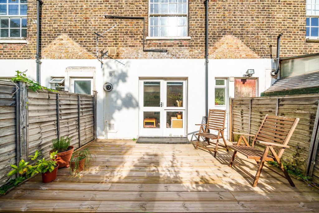 Property photo 3 of 16 2486606