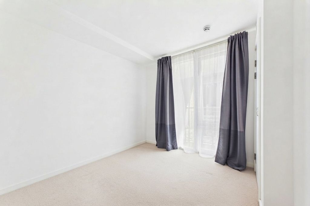 Property photo 3 of 7 Picture No. 08