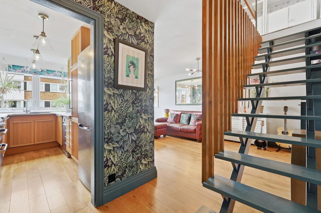 Property photo 1 of 22 Hallway