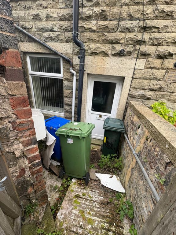 Property photo 1 of 6 1 Back Beehive (1)