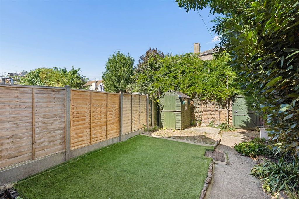 Property photo 2 of 16