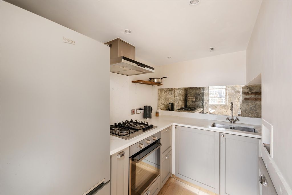 Property photo 3 of 9 Image