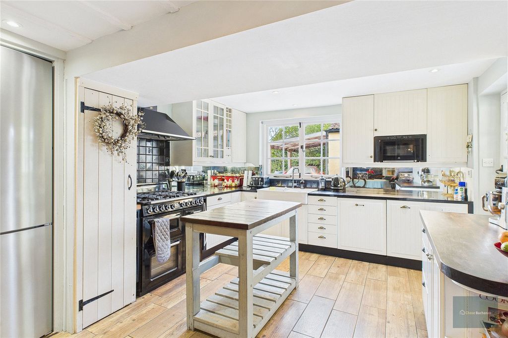 Property photo 2 of 16 Picture No. 05