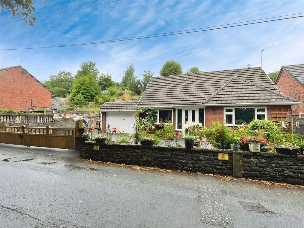 Property photo 1 of 31 Front Aspect