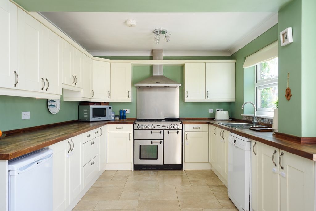 Property photo 3 of 30 4993369
