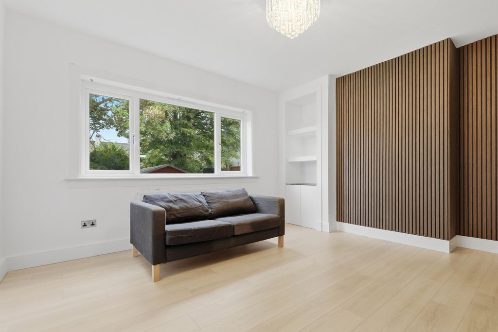 Additional image 2 of 3 bed flat for saleMuir Terrace, Paisley, Renfrewshire PA3
