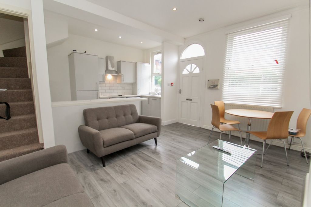 Property photo 1 of 12 Picture No. 13