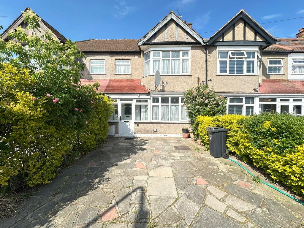 Property photo 1 of 12 External