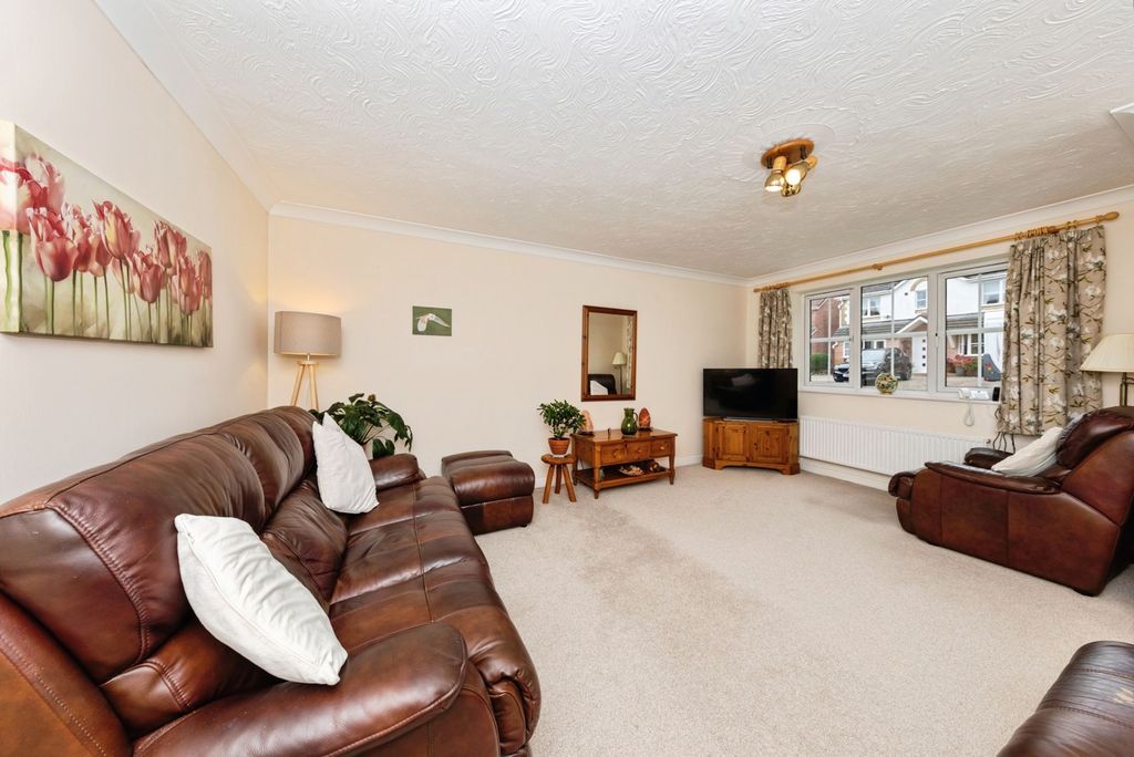 Property photo 2 of 18 Photo