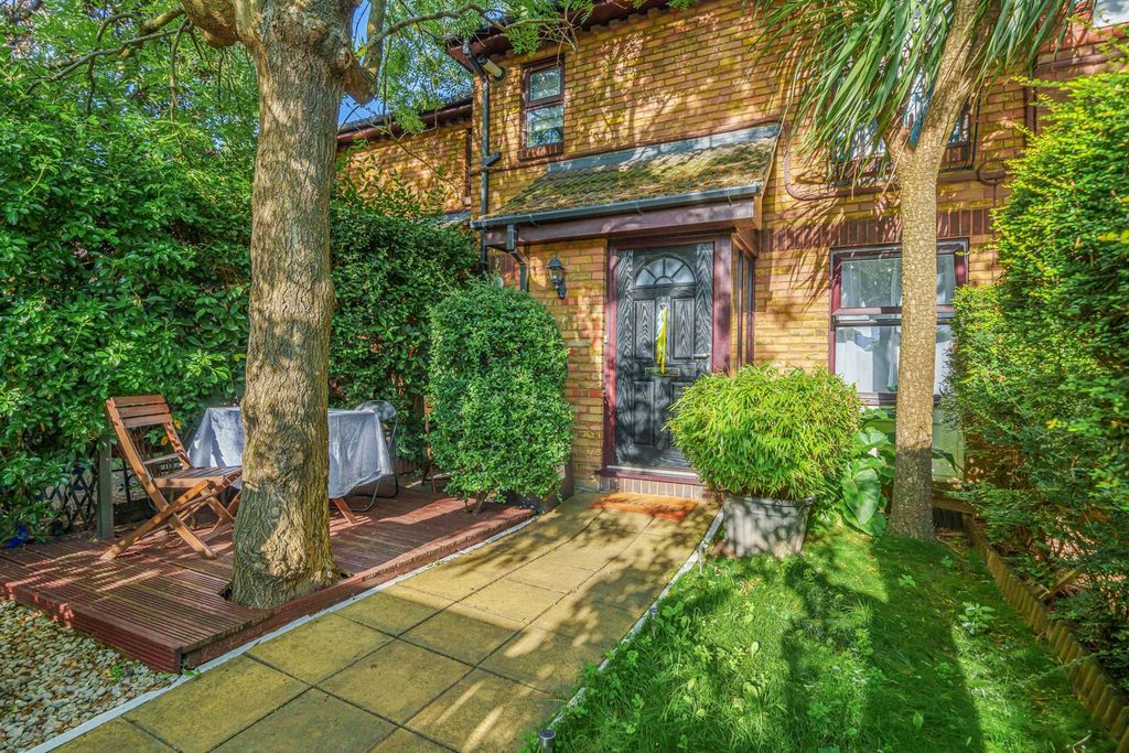 Property photo 2 of 16
