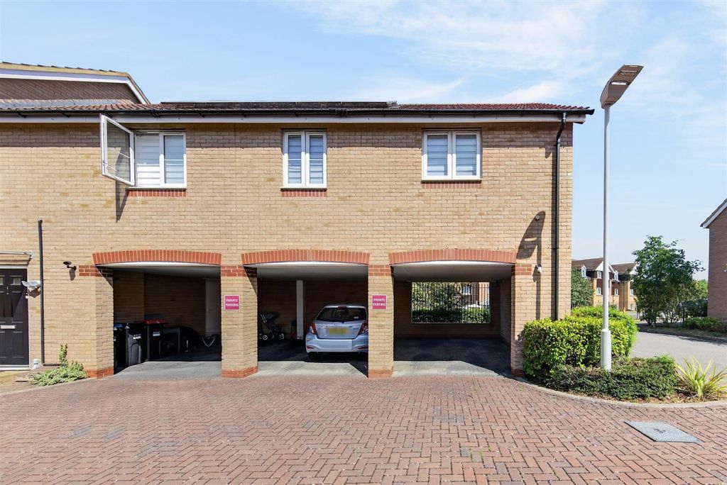 Property photo 3 of 23 Flat2,2Bedgeburyplweb04.Jpg