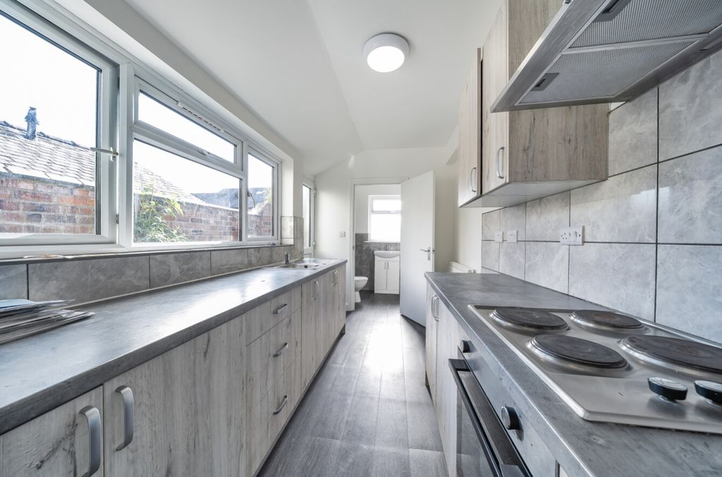 Property photo 2 of 15 1285022 (5)