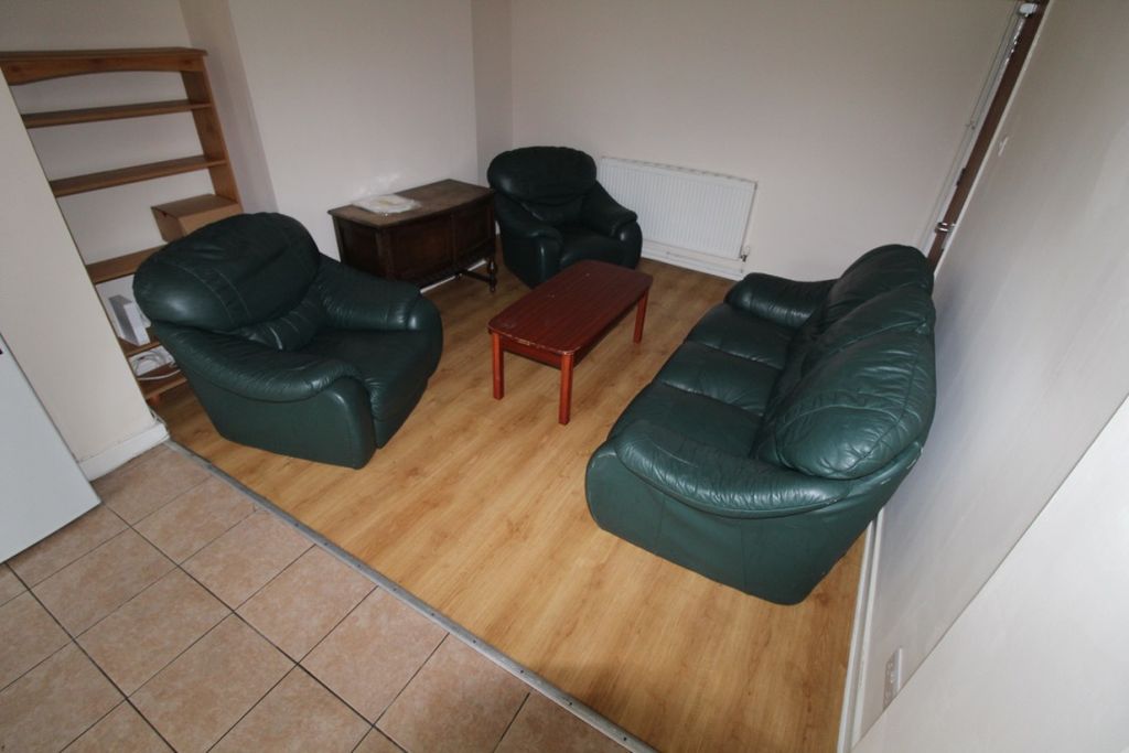 Property photo 3 of 9