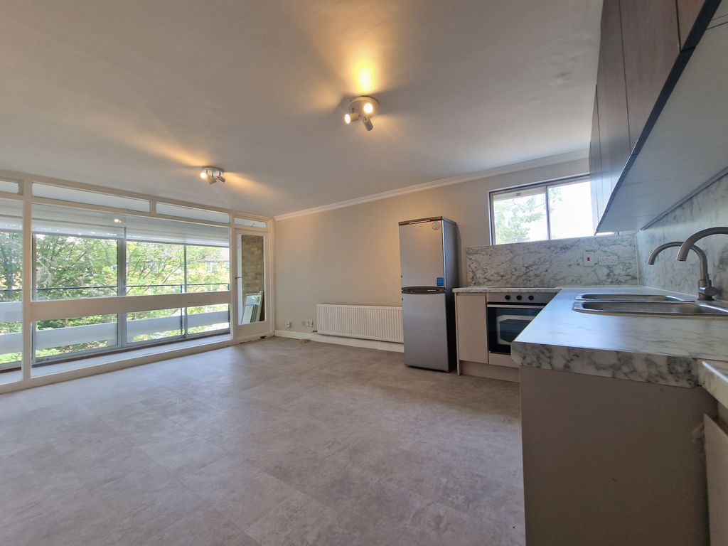 Property photo 3 of 11 Gallery