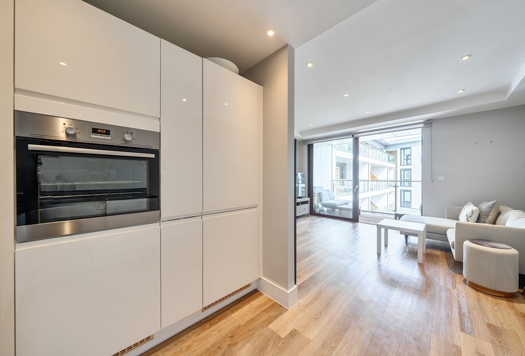 Property photo 3 of 17 1442462-12-69De34...