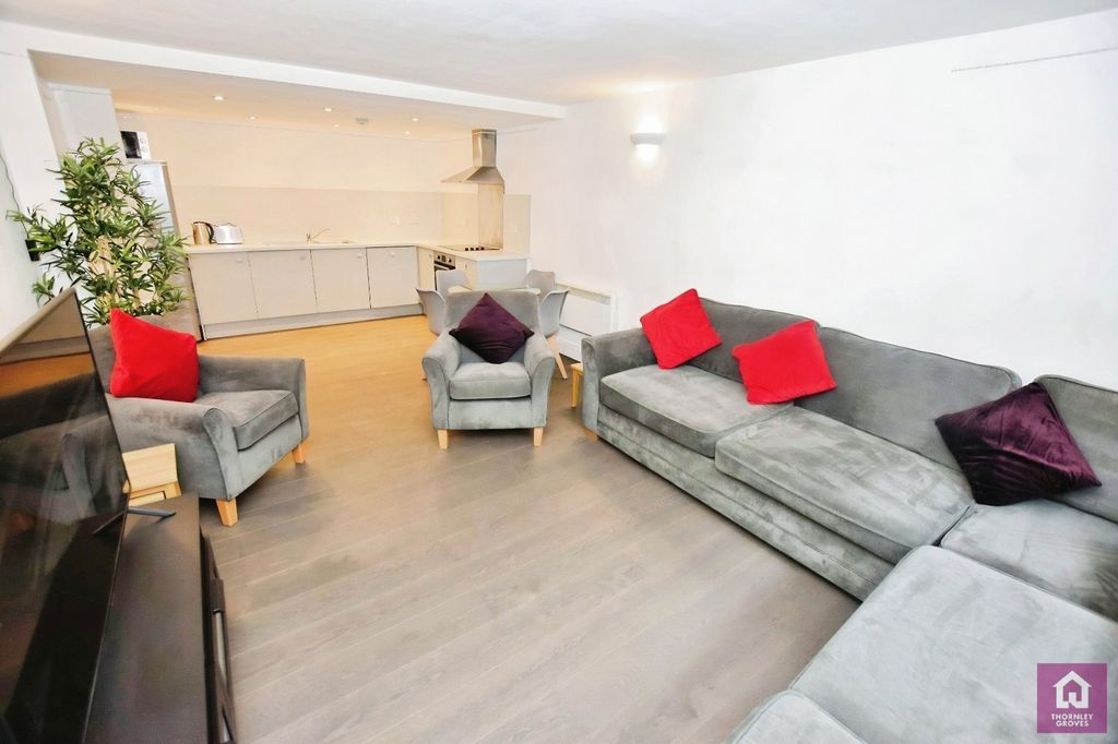 Property photo 3 of 14 Picture No. 36