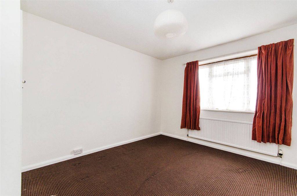 Property photo 3 of 4 Picture No. 02