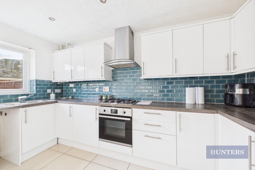 Property photo 2 of 14 Cam05152G0-Pr0297-Still009.Jpg