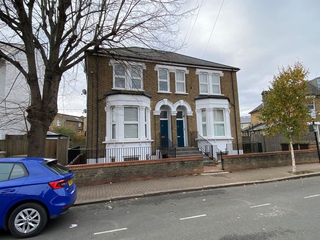 Property photo 1 of 8