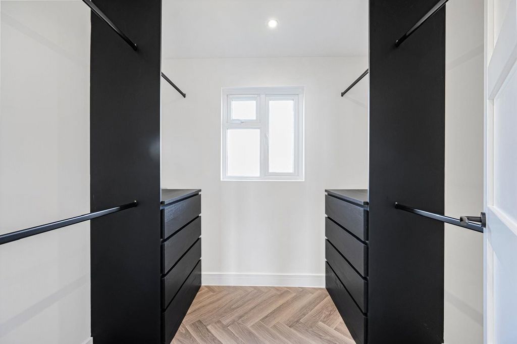 Additional image 26 of 4 bed detached house for saleSouth Coast Road, Telscombe Cliffs, Peacehaven, East Sussex BN10