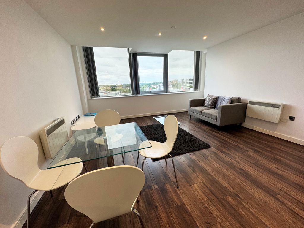 Property photo 1 of 10 Lounge