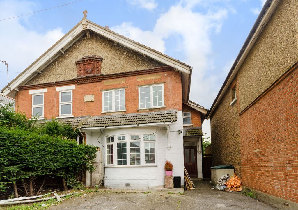 Property photo 1 of 9