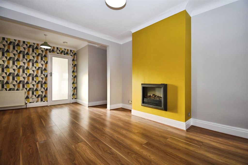 Property photo 2 of 17 4843Bd03-U 20 2815 29.Jpg