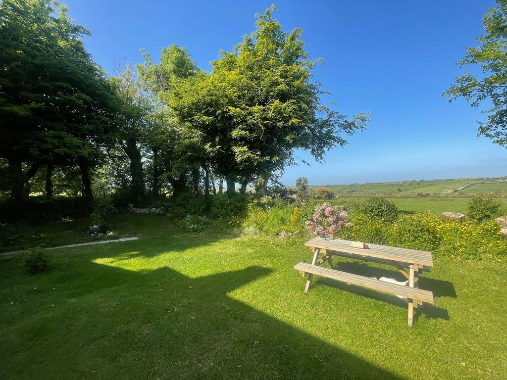 Property photo 3 of 37