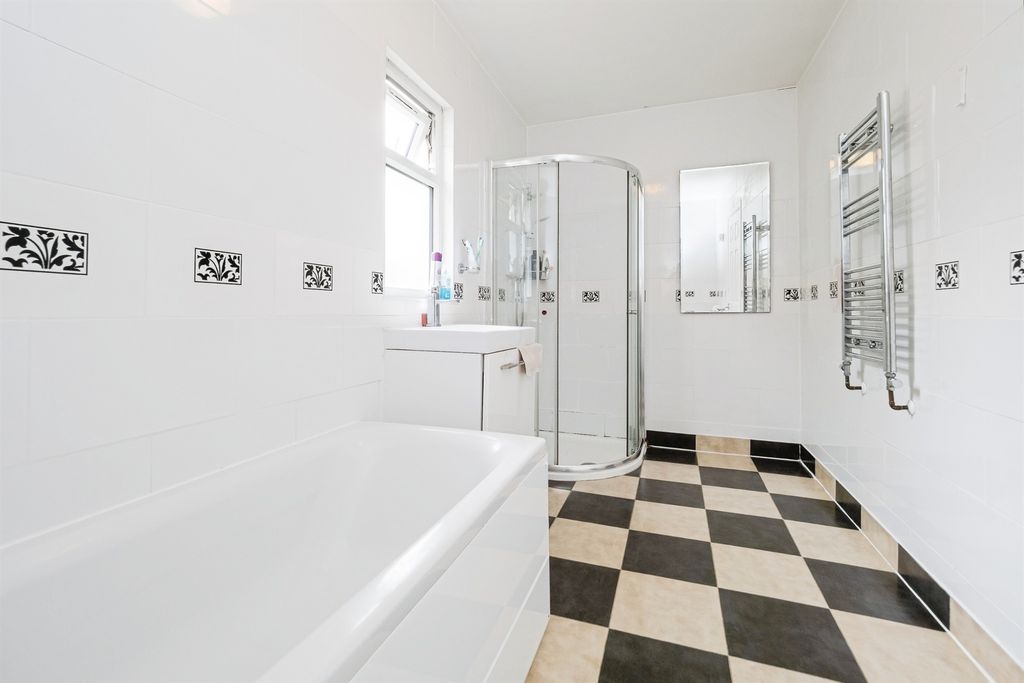 Additional image 16 of 5 bed detached house for saleBetterton Road, Rainham RM13