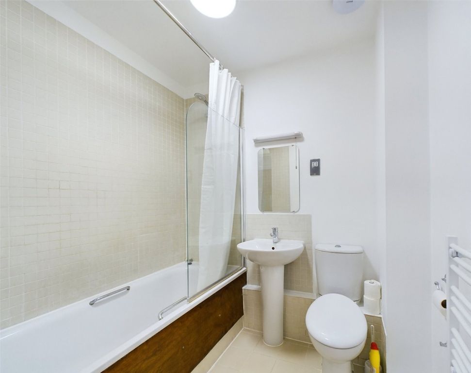Property photo 3 of 8 Picture No. 11