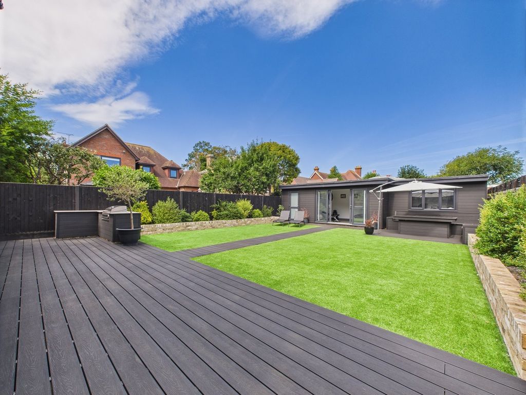 Property photo 3 of 34