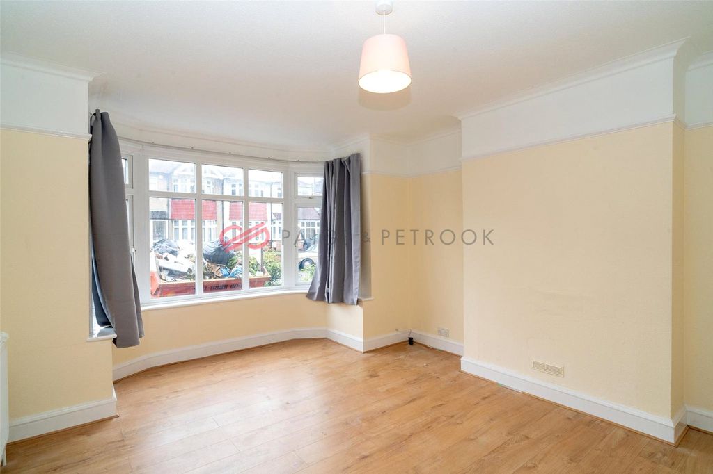 Property photo 2 of 11 Picture No. 05