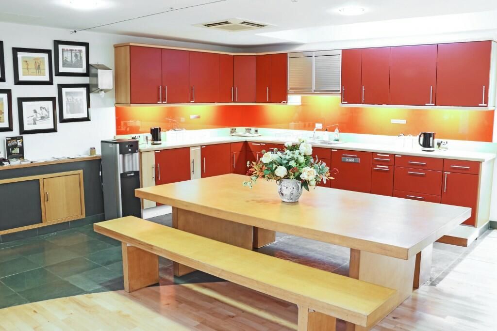 Property photo 3 of 19 Kitchen
