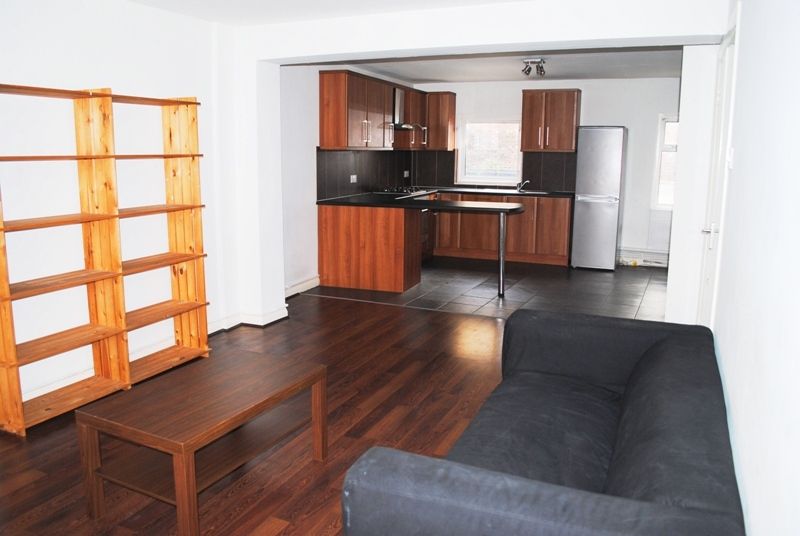 Property photo 1 of 9 Photo 3