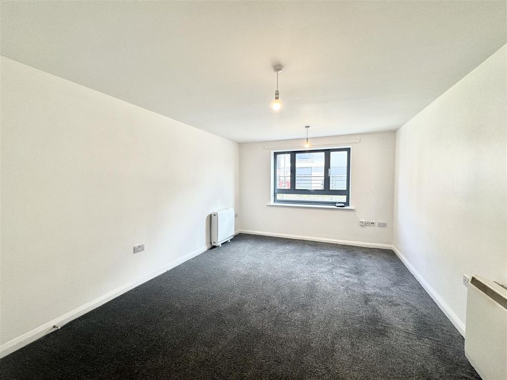 Property photo 3 of 6 Img_9354.Jpeg