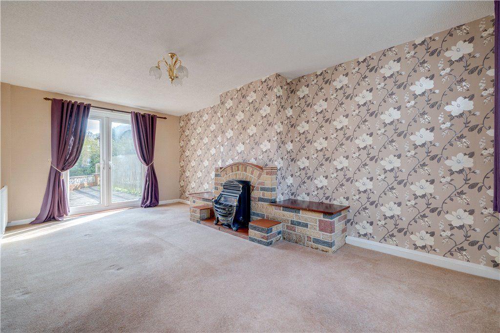 Property photo 2 of 12 Sitting Room