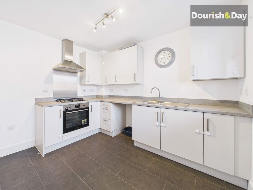 Property photo 3 of 15 Kitchen